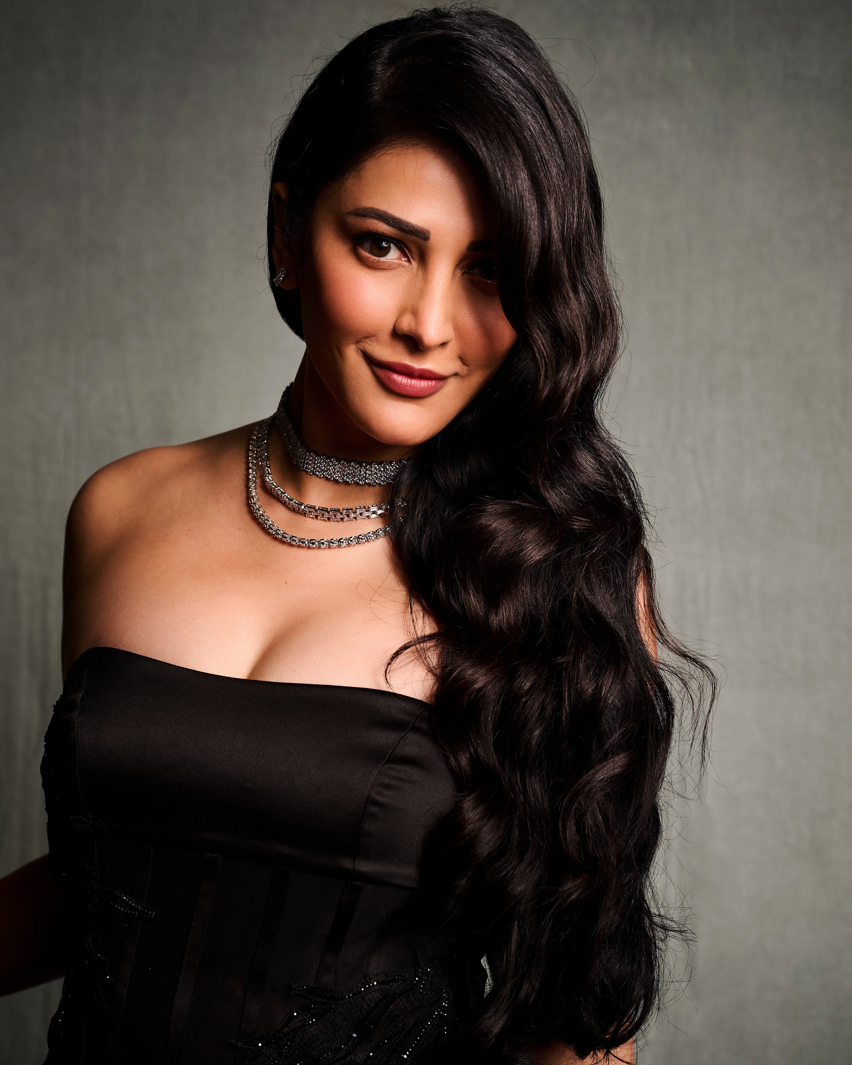 Long Black Draped Dress worn by Shruti Hassan close shot