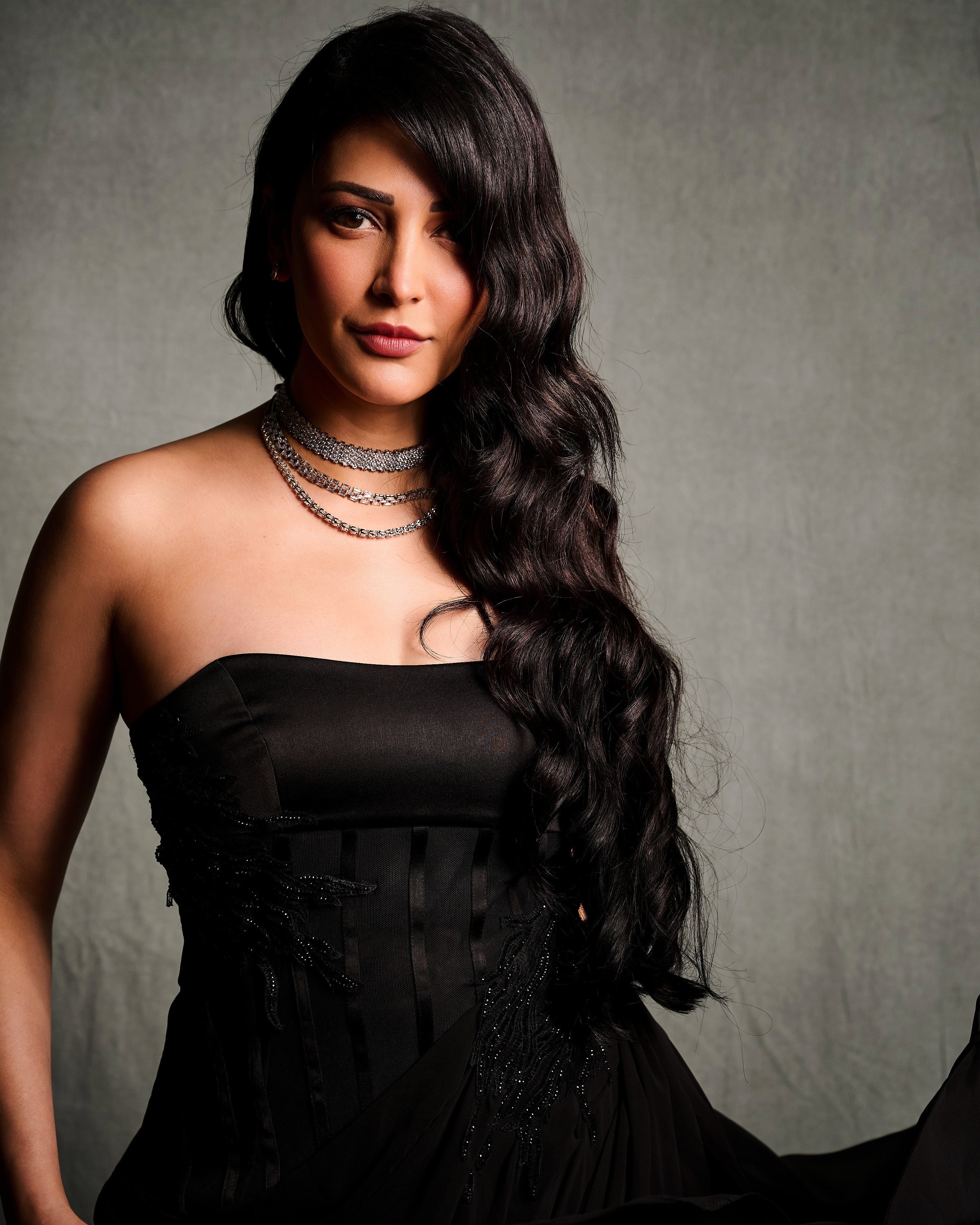 Portrait Long Black Draped Dress worn by Shruti Hassan